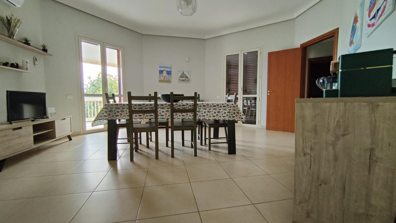 Appartamenti In Villa Polimnia Fontane Bianche Extérieur photo